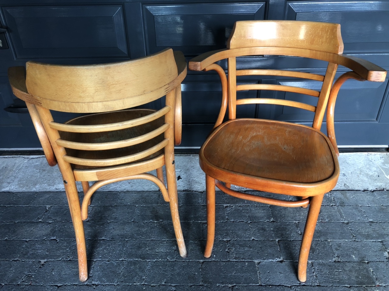 Stamtafel stoelen tische stuhle stolar chaises chairs cafe de parel