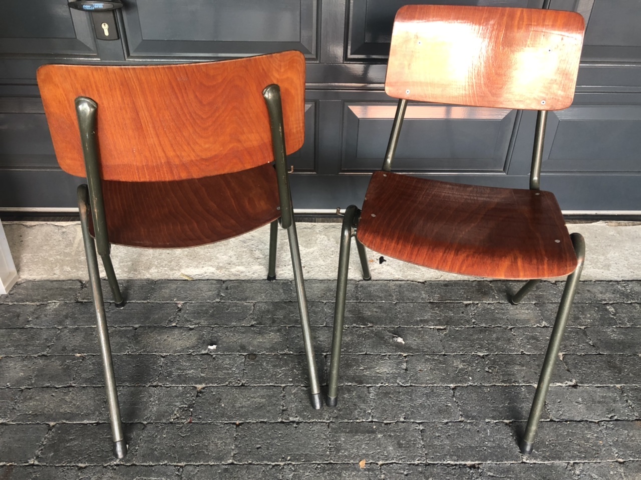 Stapelbare vintage schoolstoelen school stoelen pagholz de parel meubilair apeldoorn holland dutch chairs